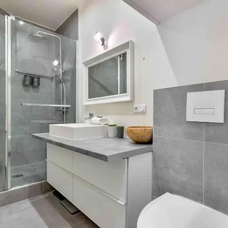 Appartamento Charmant Parisien - Trocadero - 4pax Parigi